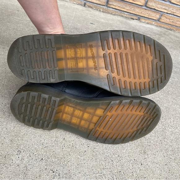 Dr. Martens Women’s 2976 Nappa Leather Chelsea Boots - Picture 7 of 7